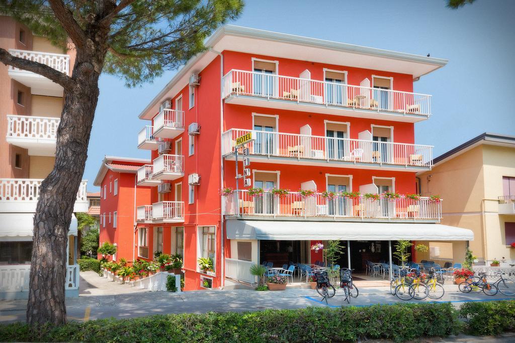 Hotel Etna Caorle Exterior foto