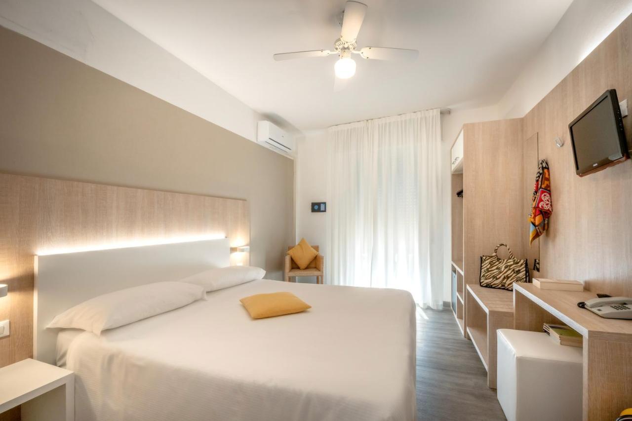 Hotel Etna Caorle Exterior foto