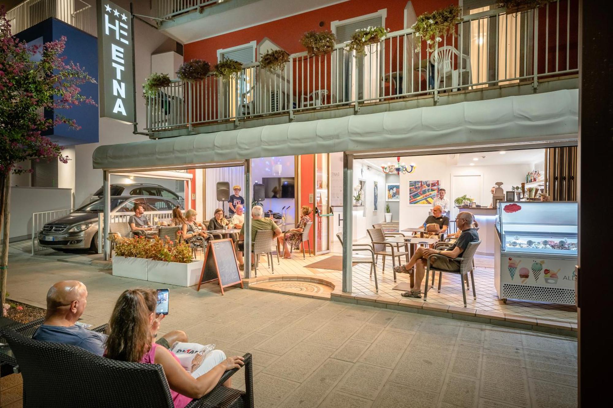 Hotel Etna Caorle Exterior foto