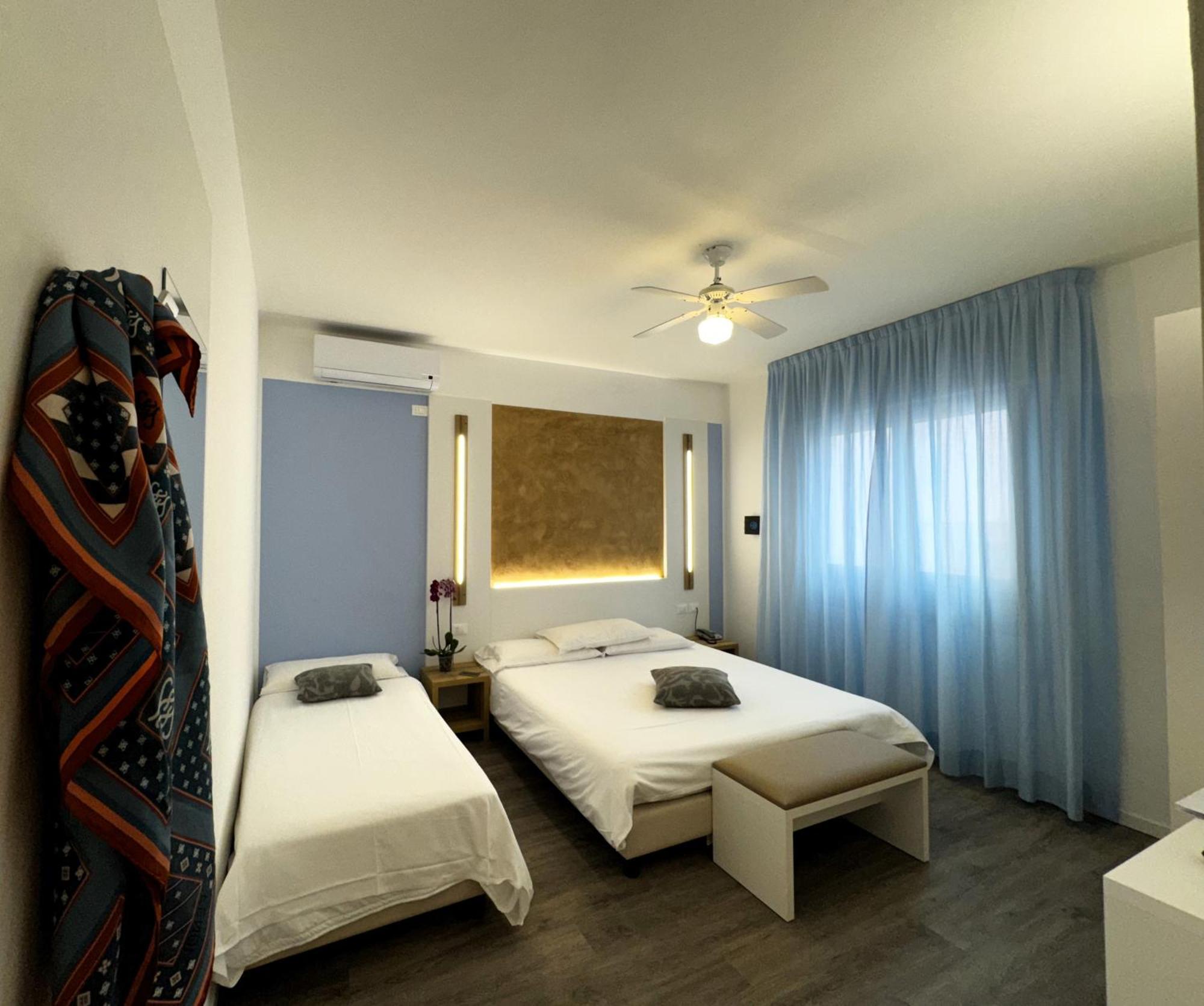 Hotel Etna Caorle Exterior foto